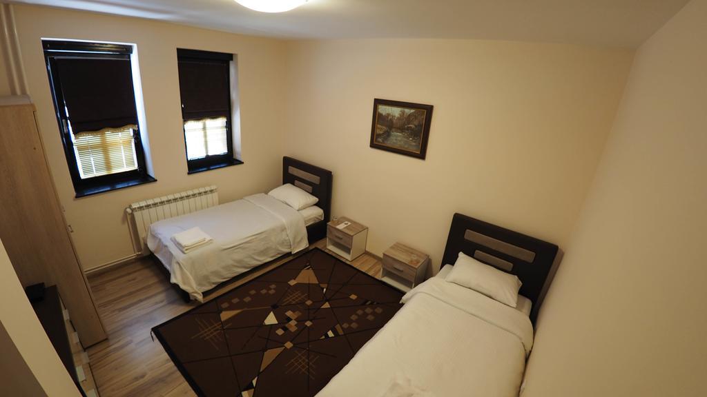 Guest house DON-lux Pljevlja Extérieur photo